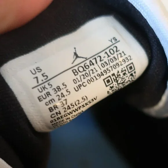 NWOT Womens Air Jordan Mid Top Black, Blue, White Leather Sneakers 7.5 - Picture 7 of 8